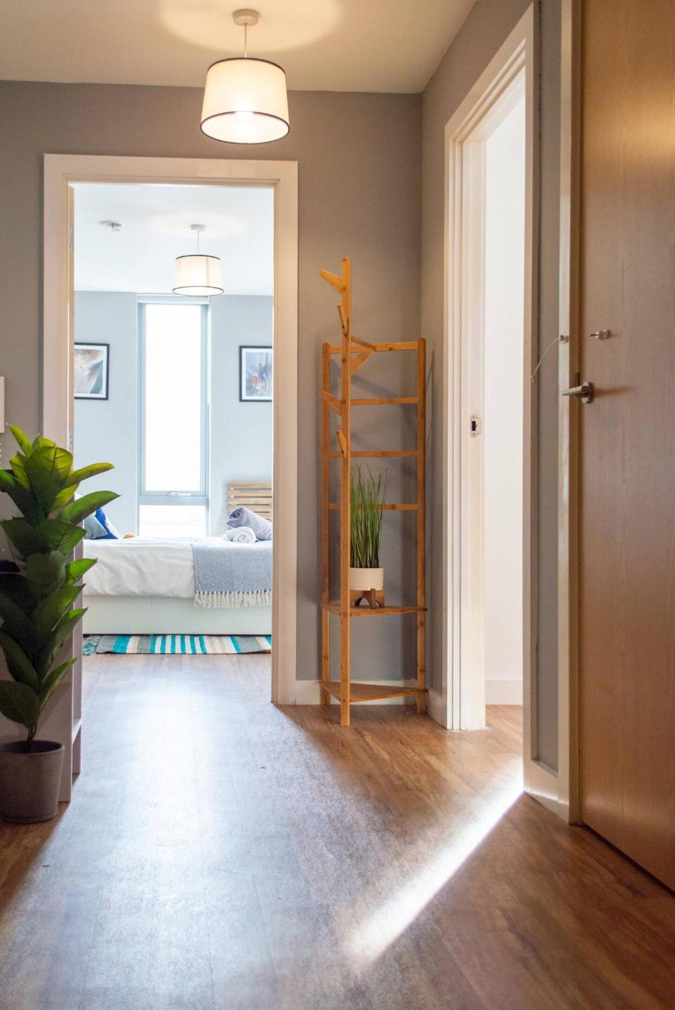 Stunning Mersey View Flat W Parking In Ливърпул Екстериор снимка