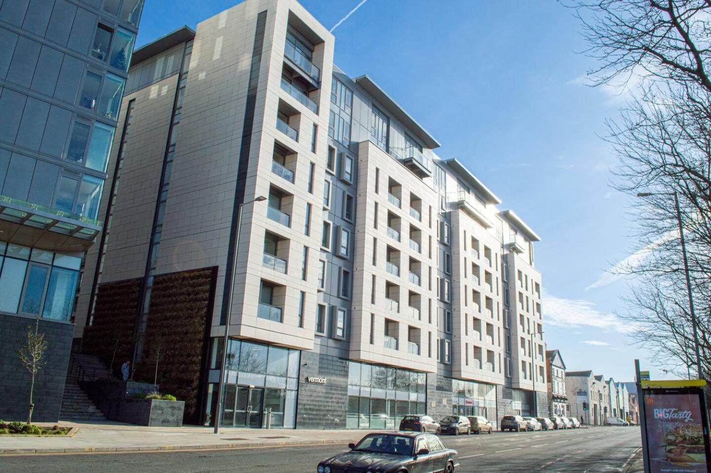 Stunning Mersey View Flat W Parking In Ливърпул Екстериор снимка
